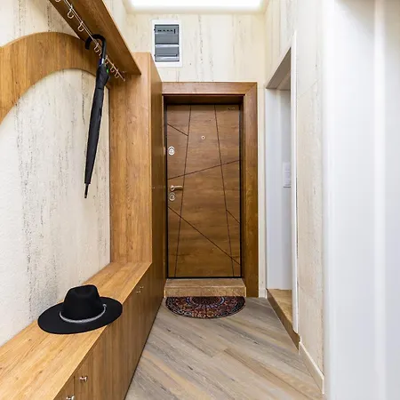 Apartment Two Bedroom Karavelov With Private Parking Medical *