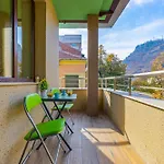 Two Bedroom Karavelov With Private Parking Medical Plowdiw