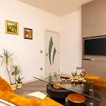 Apartment Two Bedroom Karavelov With Private Parking Medical *