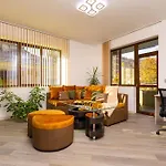 Two Bedroom Karavelov With Private Parking Medical Plowdiw