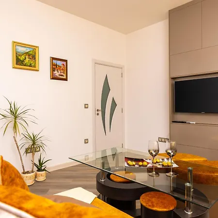Lejlighed Two Bedroom Karavelov With Private Parking Medical *
