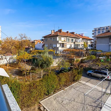 Lejlighed Two Bedroom Karavelov With Private Parking Medical