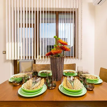 Two Bedroom Karavelov With Private Parking Medical Lejlighed *