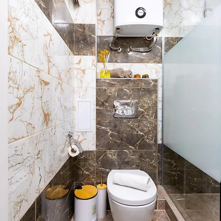 Two Bedroom Karavelov With Private Parking Medical Lejlighed *
