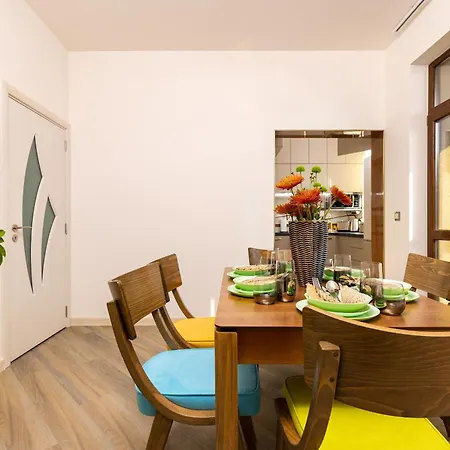 Two Bedroom Karavelov With Private Parking Medical * Plowdiw